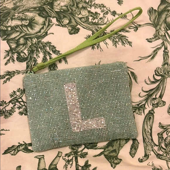 Vintage Green and White Clutch with Glittery Letter L - Picture 1 of 3